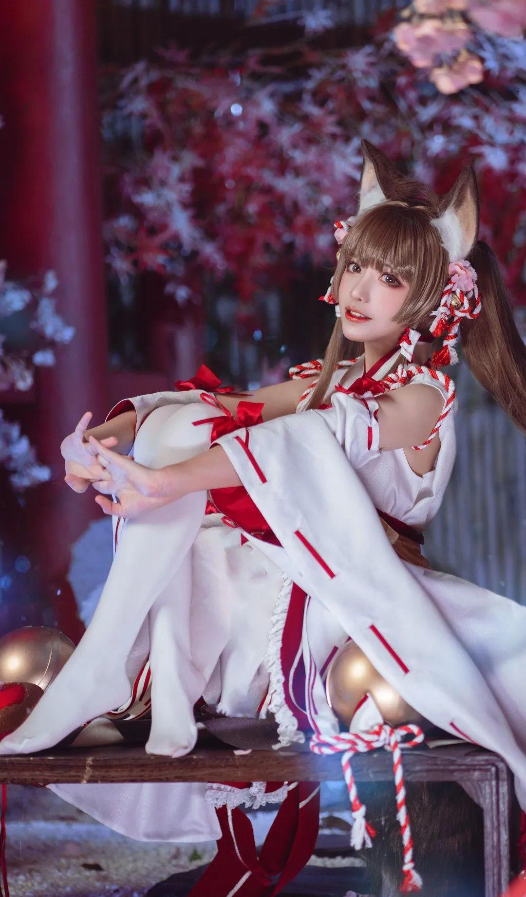 優莉娜，俏皮的巫女《盾之勇者成名錄：浪潮》插圖1